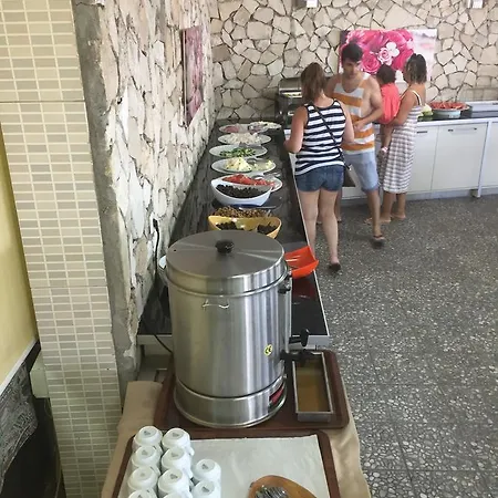 Motel Karakas *